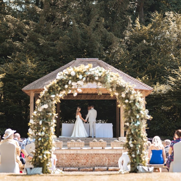 e3d48124 33af 4675 a8e4 52000d9d99ff 768x768