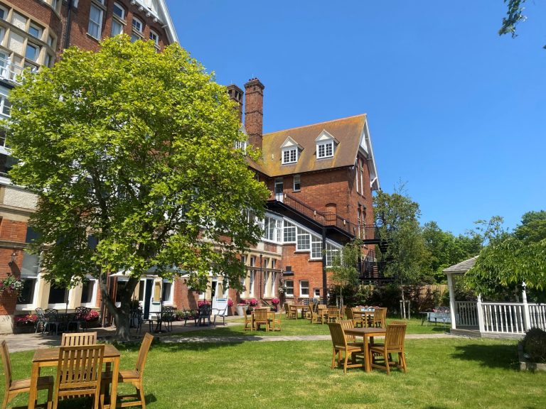 e9635799 39c4 4c3b b082 000cfc20ad29 768x576