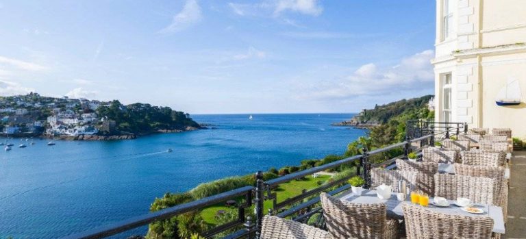 ea2cb466e2eff45adedd94f2fbc7aeb0 768x349