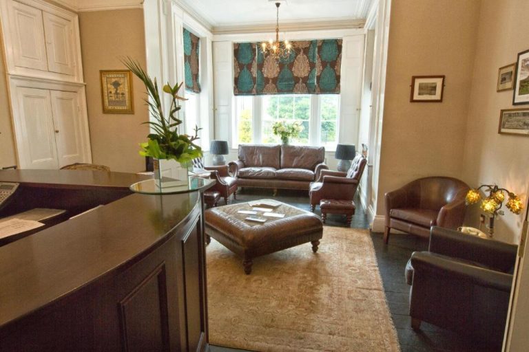 eePGX35kYQ photoA12 768x512