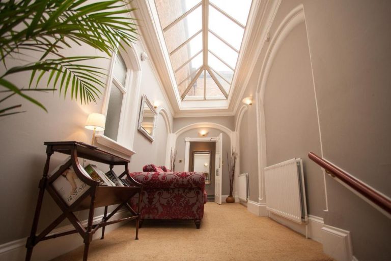 eePGX35kYQ photoA9 768x514