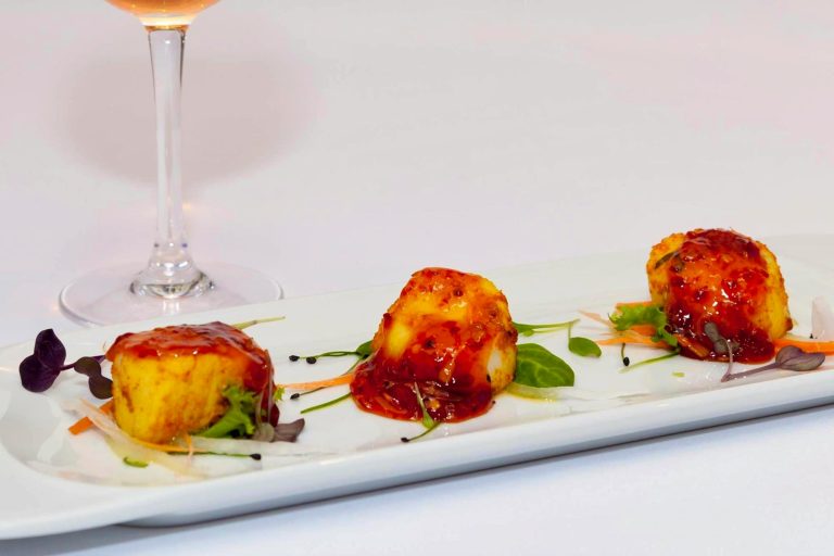 everest inn hythe food 768x512