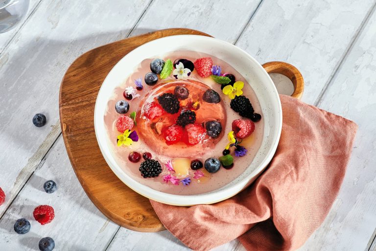 everly aw23 berries jelly landscape 4 action 10072024104031 768x512