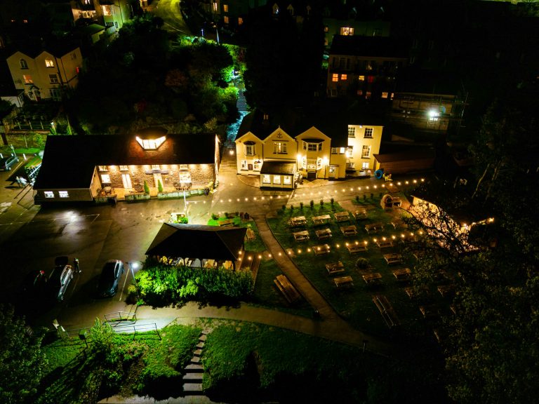 exterior with garden 16032023021634 768x576