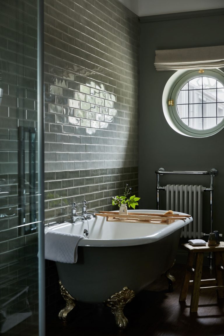 f07ef922 94dc 4948 bd3b 112131c680ab 768x1152