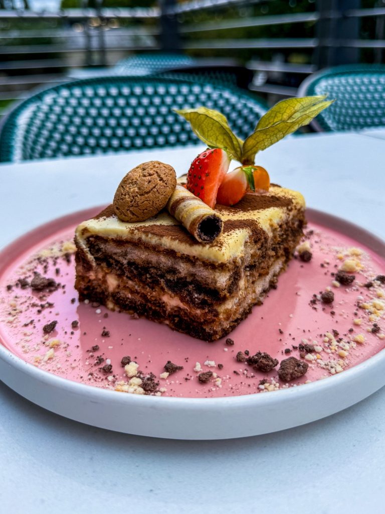 f19ad8af 6d74 45a4 92cc 24fc39317638 768x1024