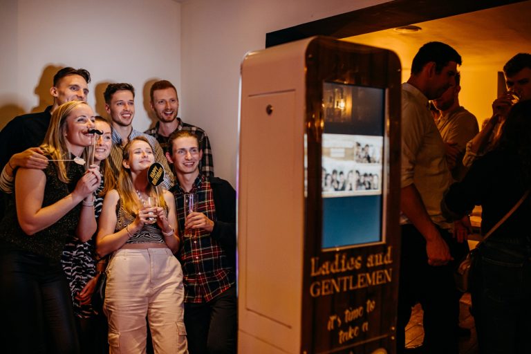 f24f56f8 c0f2 49b1 9cd4 454a5ca98c7e 768x512