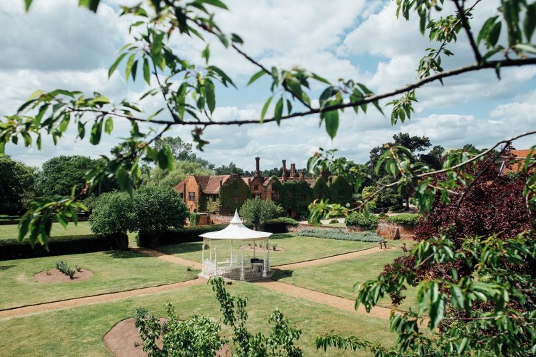 f97bc840 b2bc 493e a073 fa564437b781 768x512