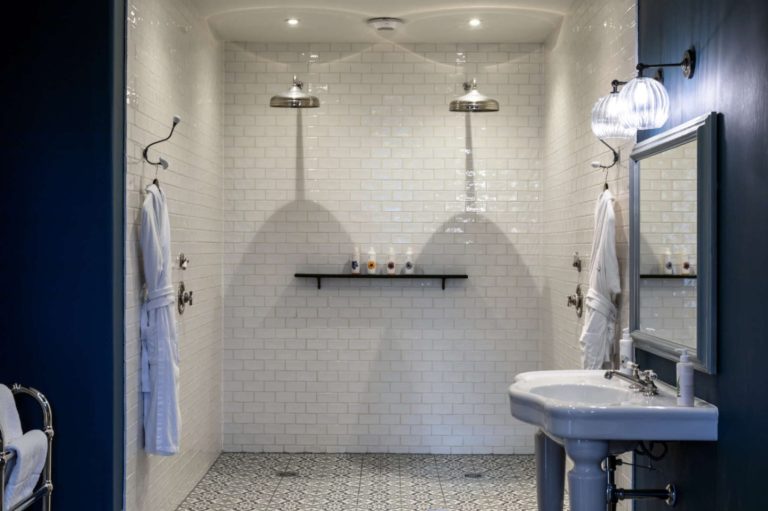 fb216d54 77f8 44f2 8e09 85a3f202c373 768x511