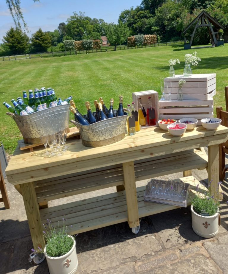 fb6aded5 434d 4d06 b85e cf5cde48c148 768x920