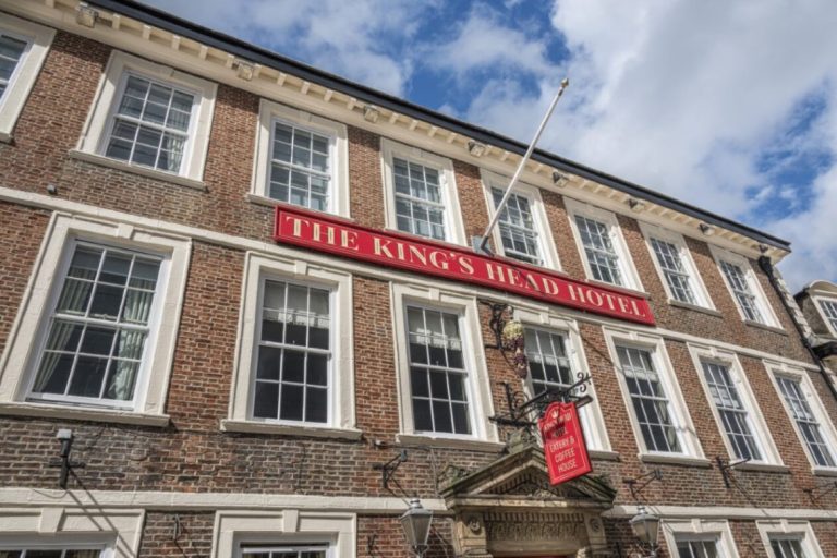 fc9a670d 4e2d 49e2 860b 48fdadbe6945 1 768x512