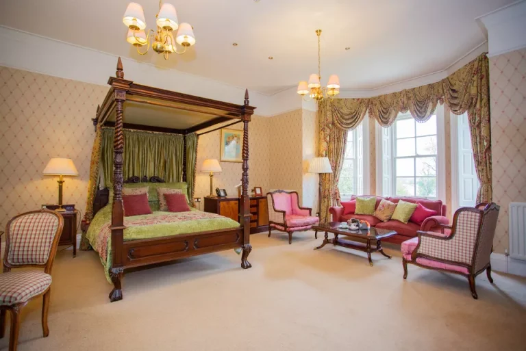 fkp2fNbLRUZXupkbsfnAIY2CVWaCkpAw7C6ug0t7.jpg 768x513