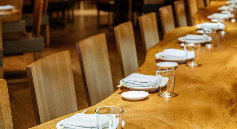 group dining 3 desktop 582683 05102023103725 768x417