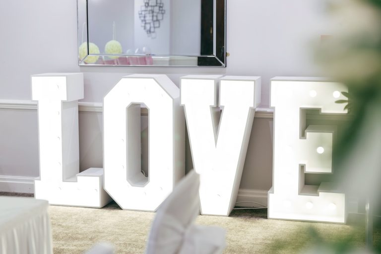 guide post hotel creative yorkshire wedding photographer amber marie photography00037 19112020083811 768x512