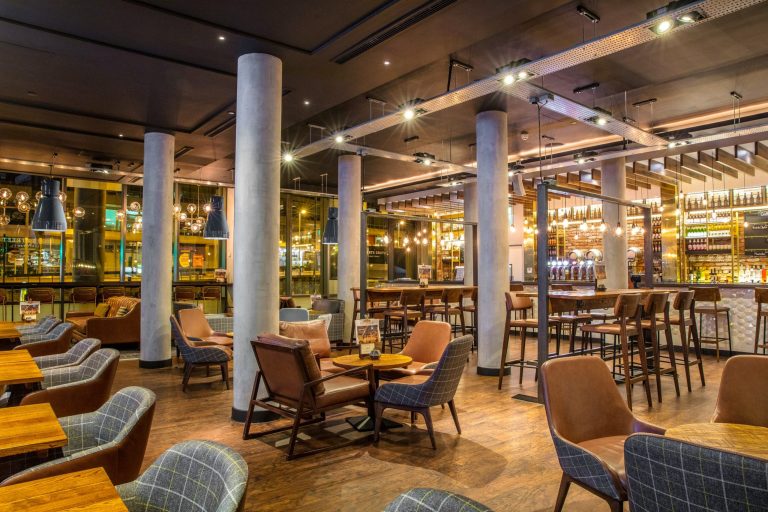 hilton doubletree manchester 026 18082020082709 scaled 768x512