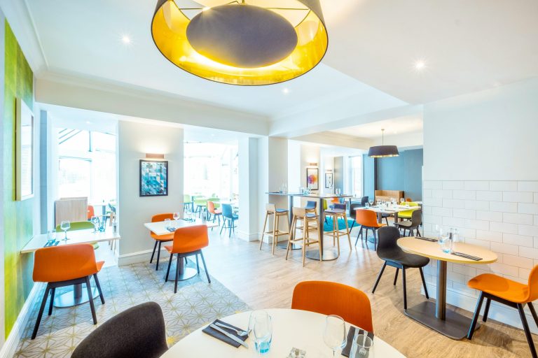 holiday inn farnbourgough 49 23082024112144 scaled 768x512