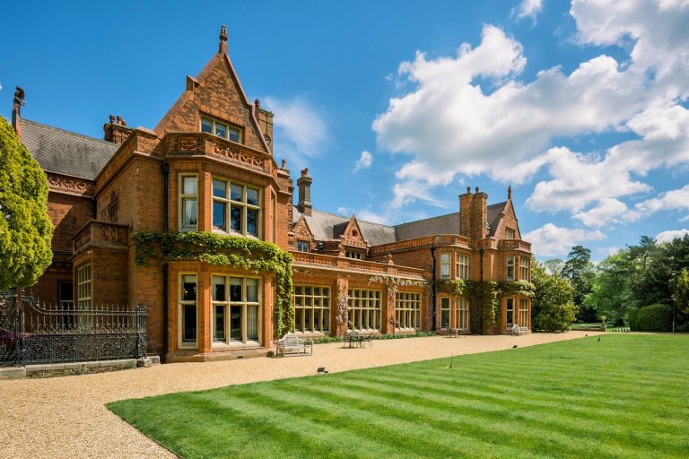 holmewood hall 244558539 5118123864869424 1330388768896457175 n 25042022020109 768x512