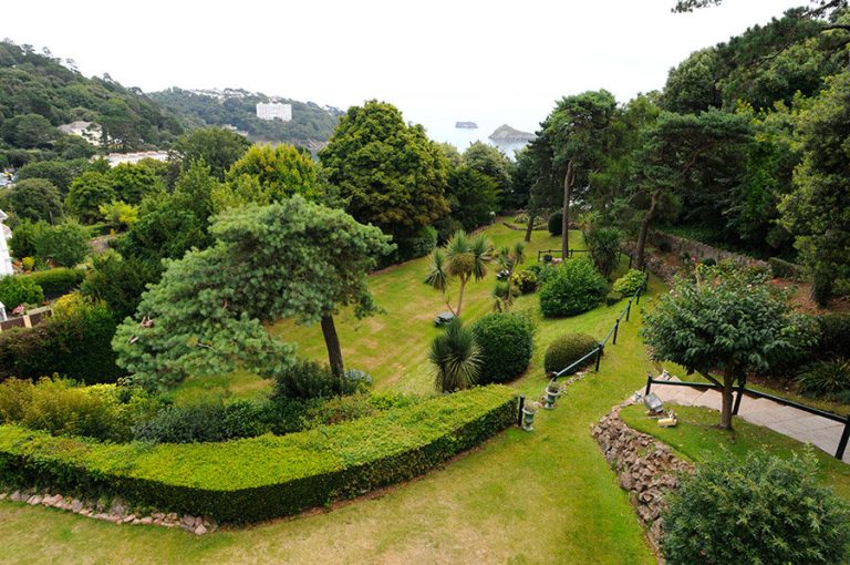 hotel1 jj8qc6 768x510