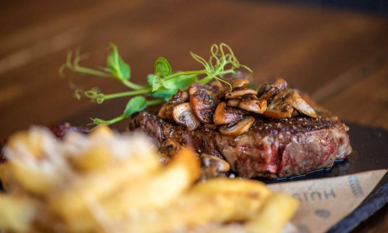 huis portsmouth menu 10032023050613 768x461