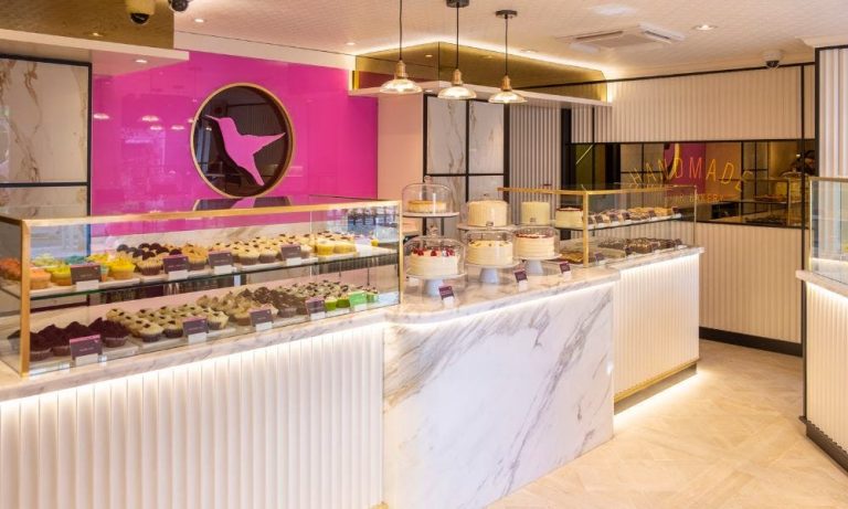 hummingbird bakery interior 20102022024815 768x461