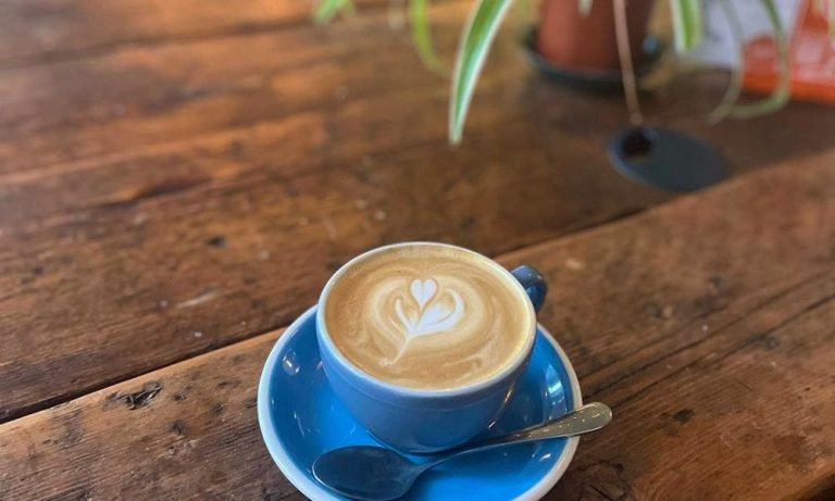 island cafebar 2  29122022083651 768x461