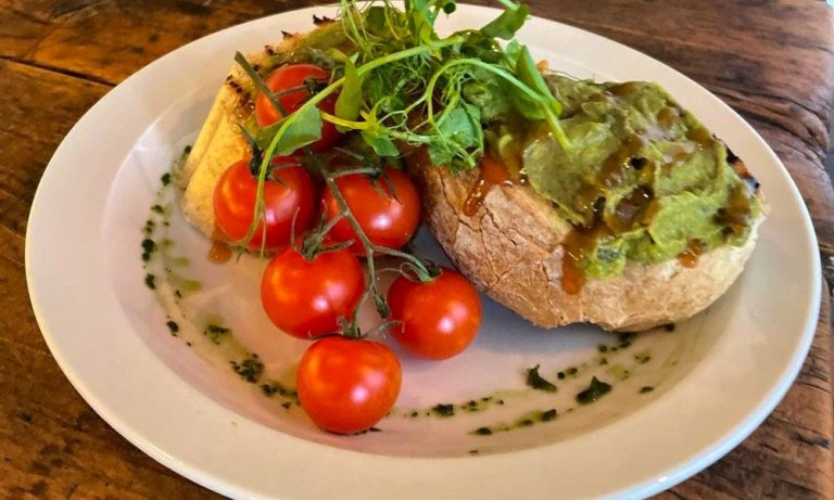 island cafebar 29122022083636 768x461