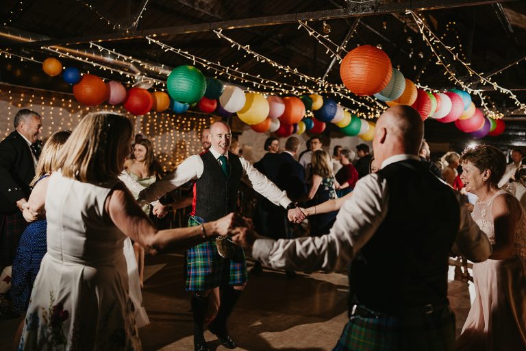 itsvictoriaphotography LeahStephenmrandmrsmclaren 1064 768x512