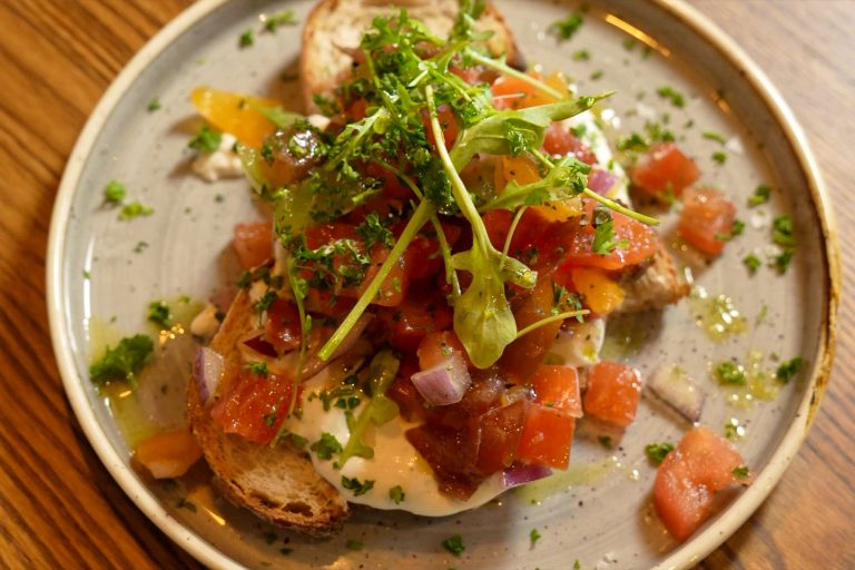 jack and alice 2  16042024121827 768x512