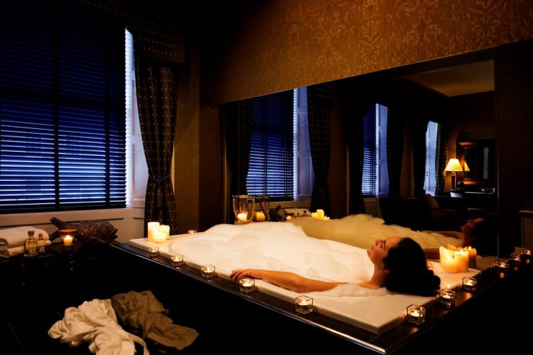 jacuzzisuite 768x512
