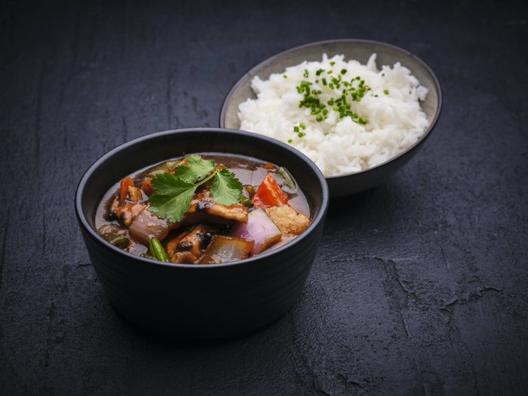 jodihinds 240213 shanghainoir chickenblackbean 012 27022024043846 768x576