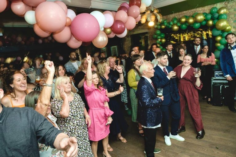 kate n jono 686 min 11072024034449 2 768x512