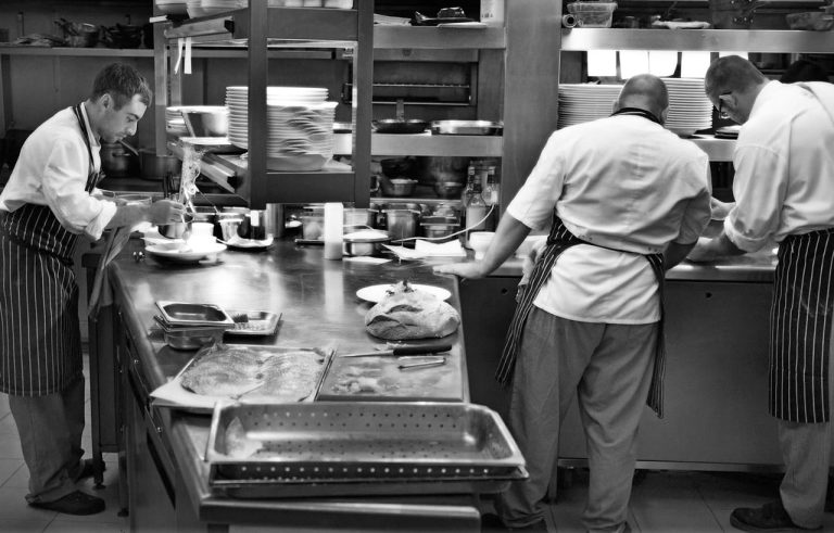 kitchen bw chez bruce 22092023103816 768x491