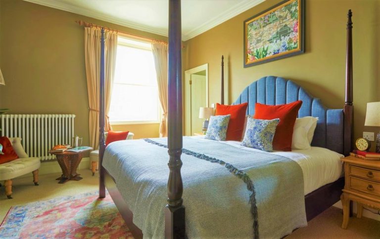 large 0JEP4734 768x484