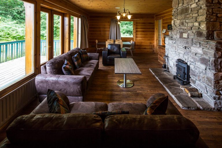 livingarealodge 768x512