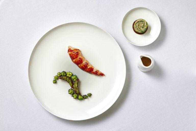 lobster with kohlrabi and sprouting broccoli 5  27062024020643 768x512