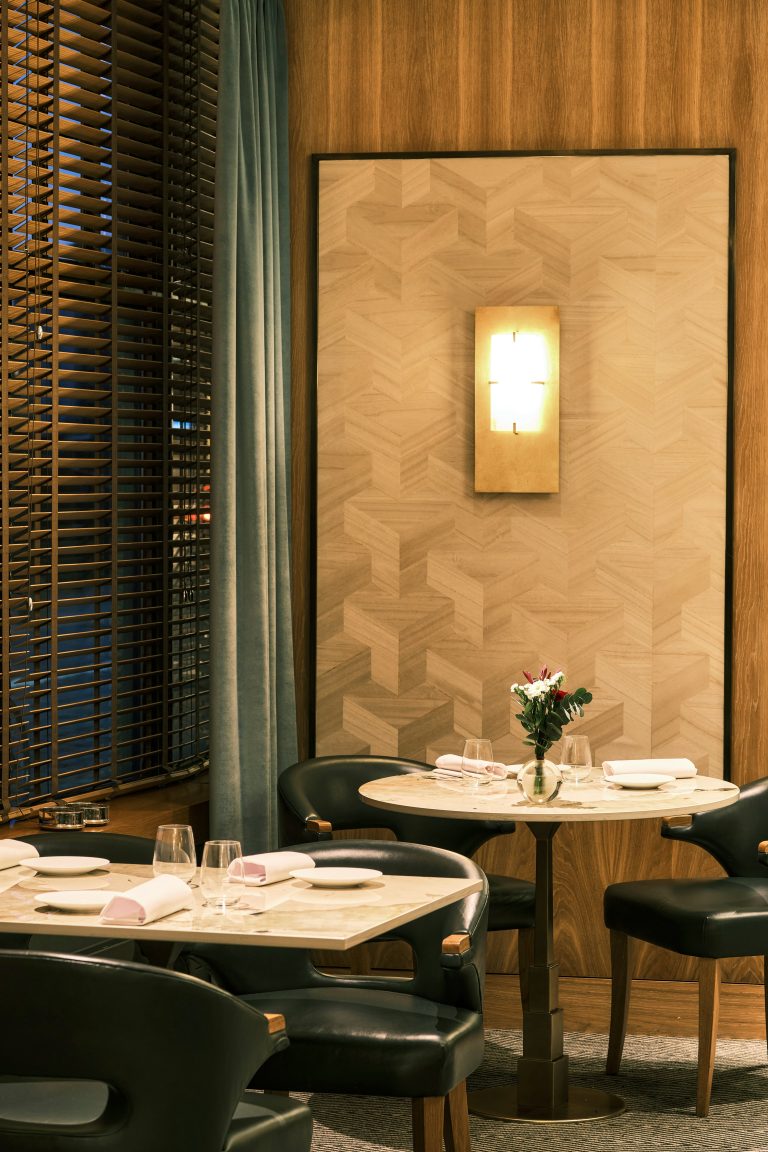 martin wisharts at night0 17102024034857 768x1152