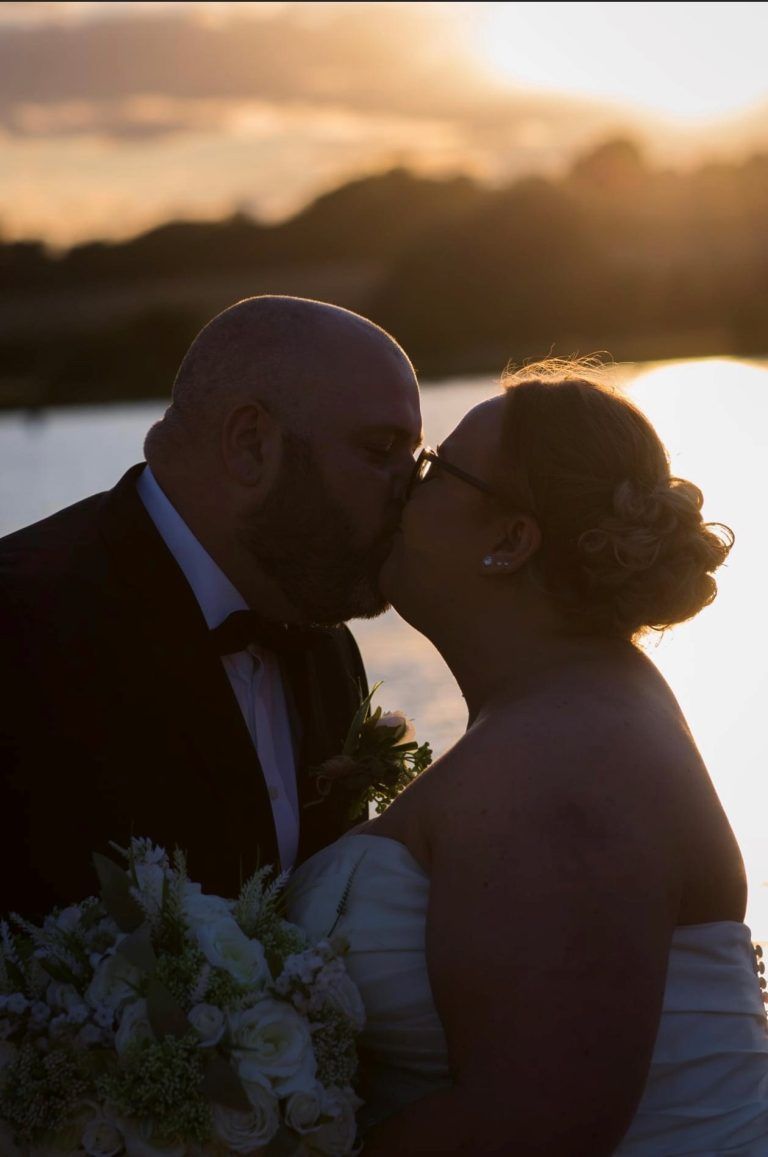 michelleandwillsunsetkiss 768x1157