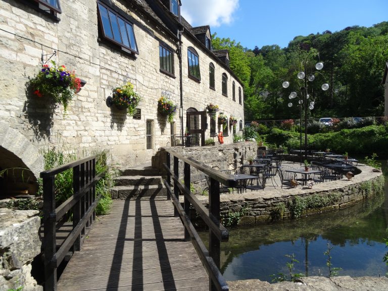 millbackoutside xpkgtv 768x576