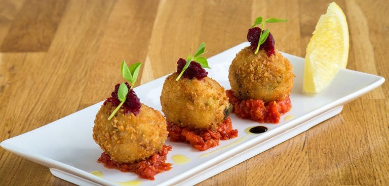 ocean beach food 768x369