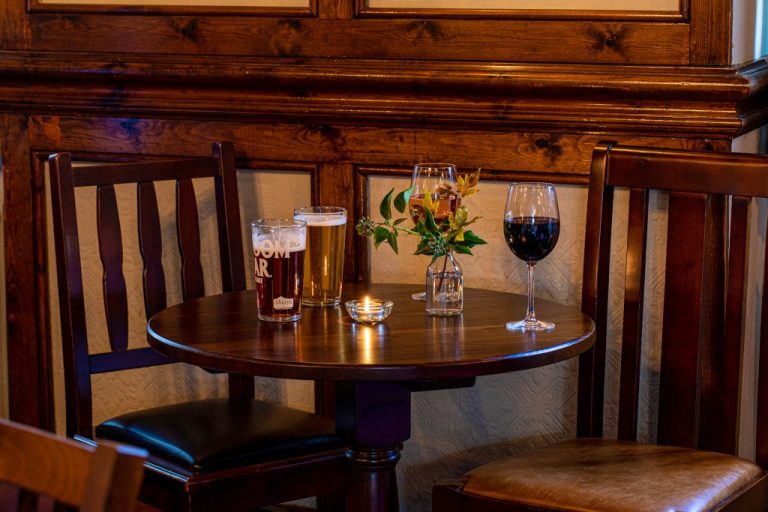 oldraisingthebar 14122023044119 768x512