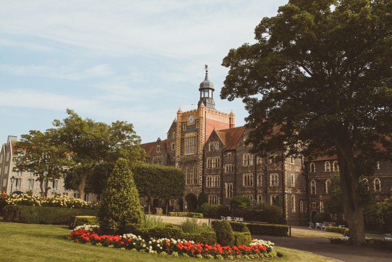 oliver katie hr 464 768x513