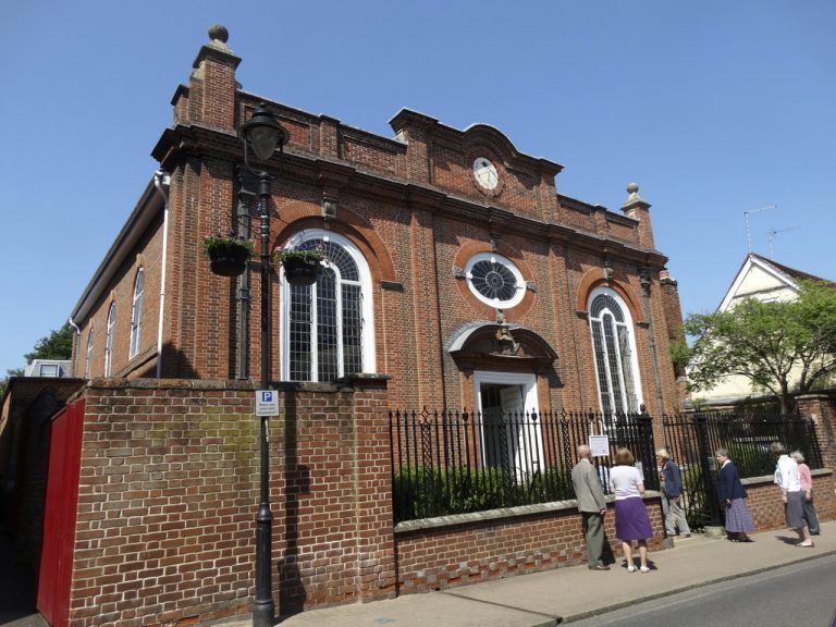 outsideUMH 1 768x576