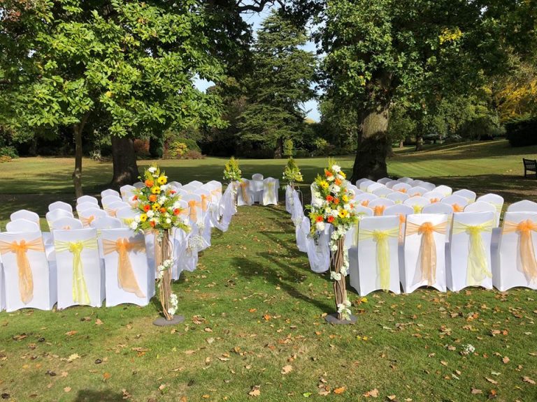 outsidewedding 768x576