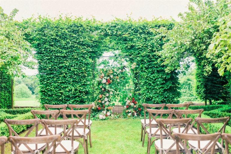 pauntley court wedding garden 27032020122459 768x512