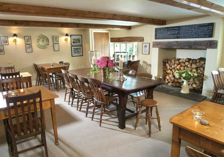 punchbowl bar eating 02 768x538