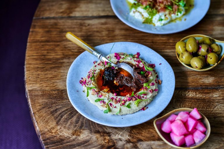 queenofcups guyharrop 01 68 13082024033055 1 scaled 768x512