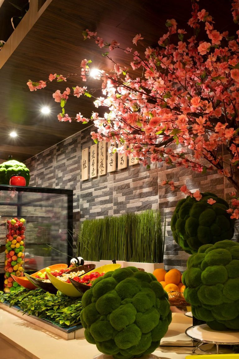 restaurant decor 02042024114753 768x1152