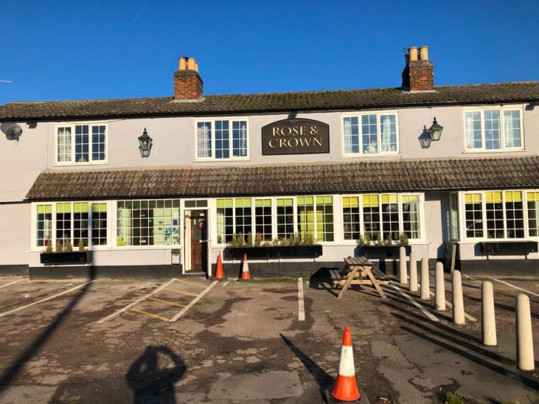 rose and crown pub 04102022105636 768x576