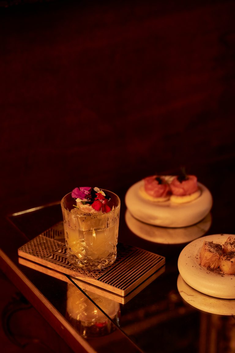 rubens honeycocktail 0316 05022024013558 768x1152