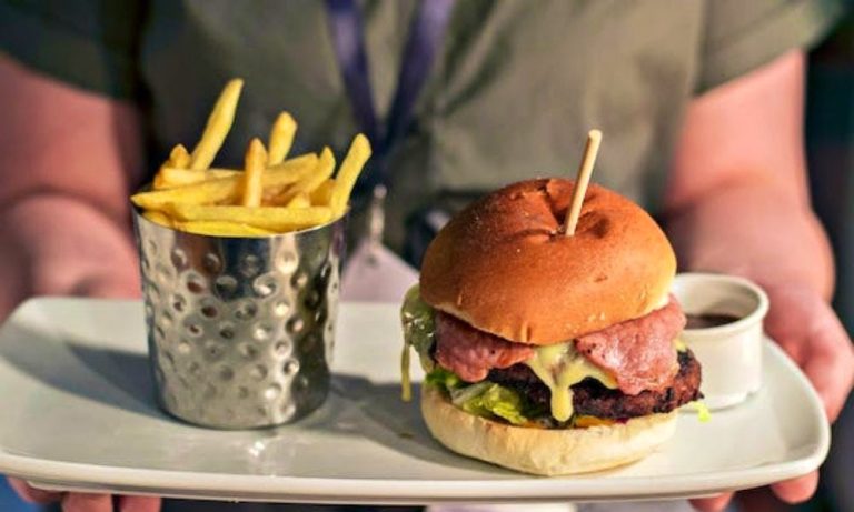 slug and lettuce burger fries 27102022084907 768x461